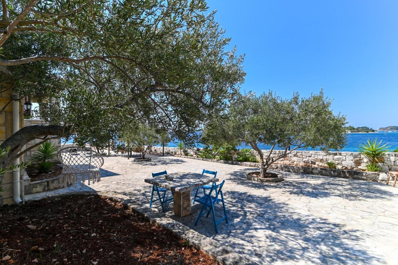 Villa Rudini With Heated Pool Okrug Gornji Dış mekan fotoğraf