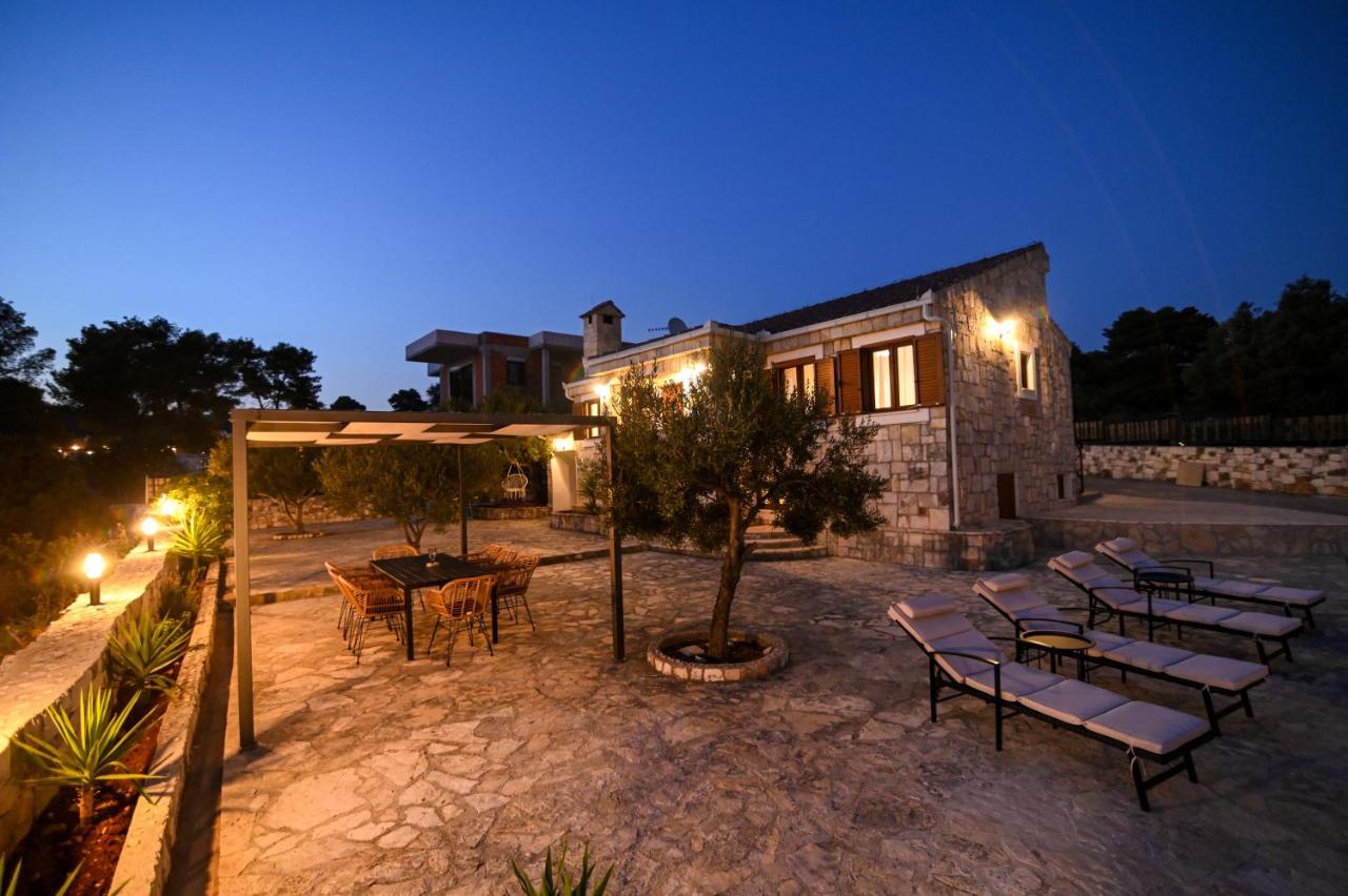 Villa Rudini With Heated Pool Okrug Gornji Dış mekan fotoğraf