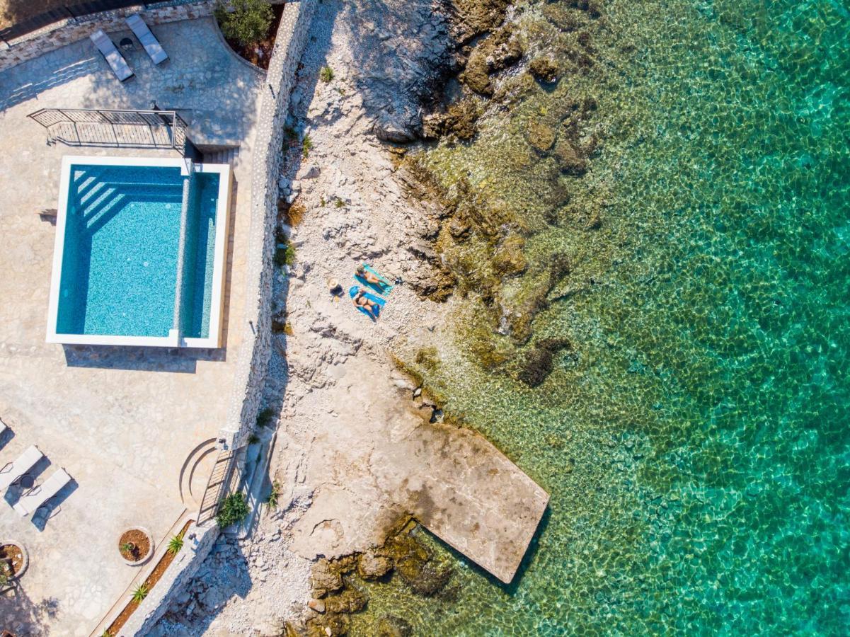 Villa Rudini With Heated Pool Okrug Gornji Dış mekan fotoğraf