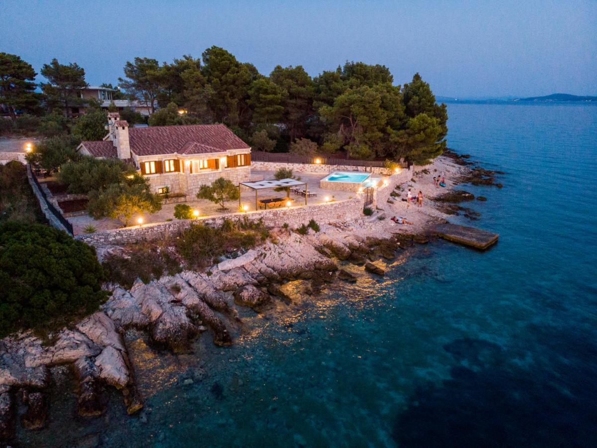 Villa Rudini With Heated Pool Okrug Gornji Dış mekan fotoğraf