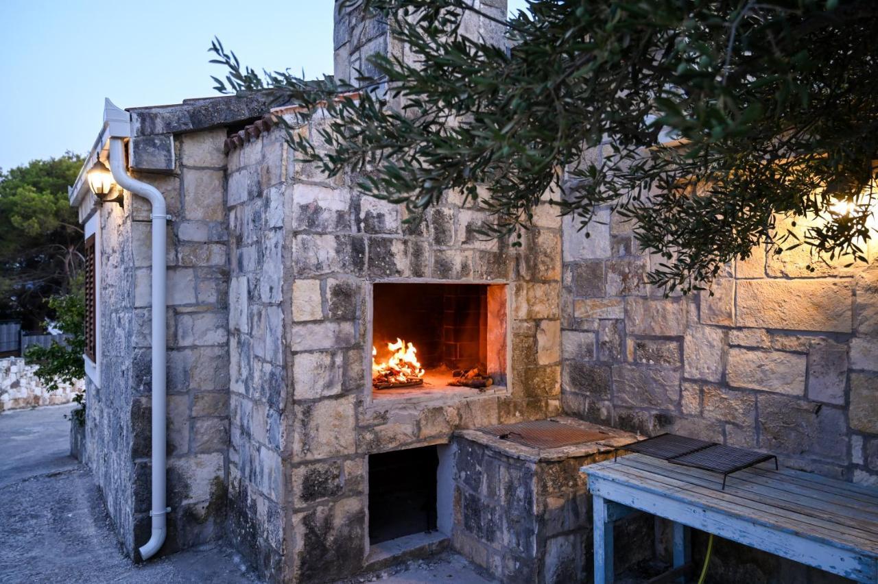 Villa Rudini With Heated Pool Okrug Gornji Dış mekan fotoğraf
