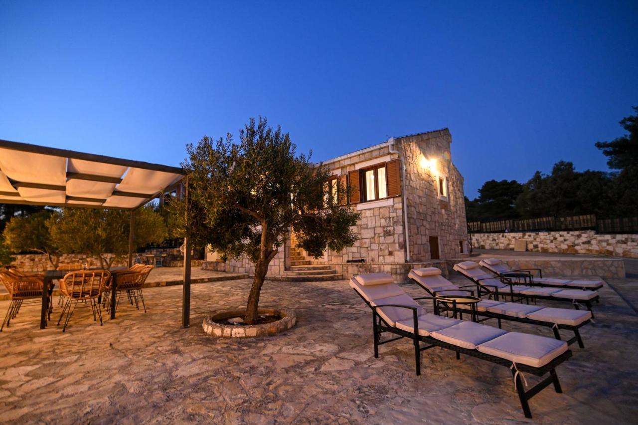 Villa Rudini With Heated Pool Okrug Gornji Dış mekan fotoğraf