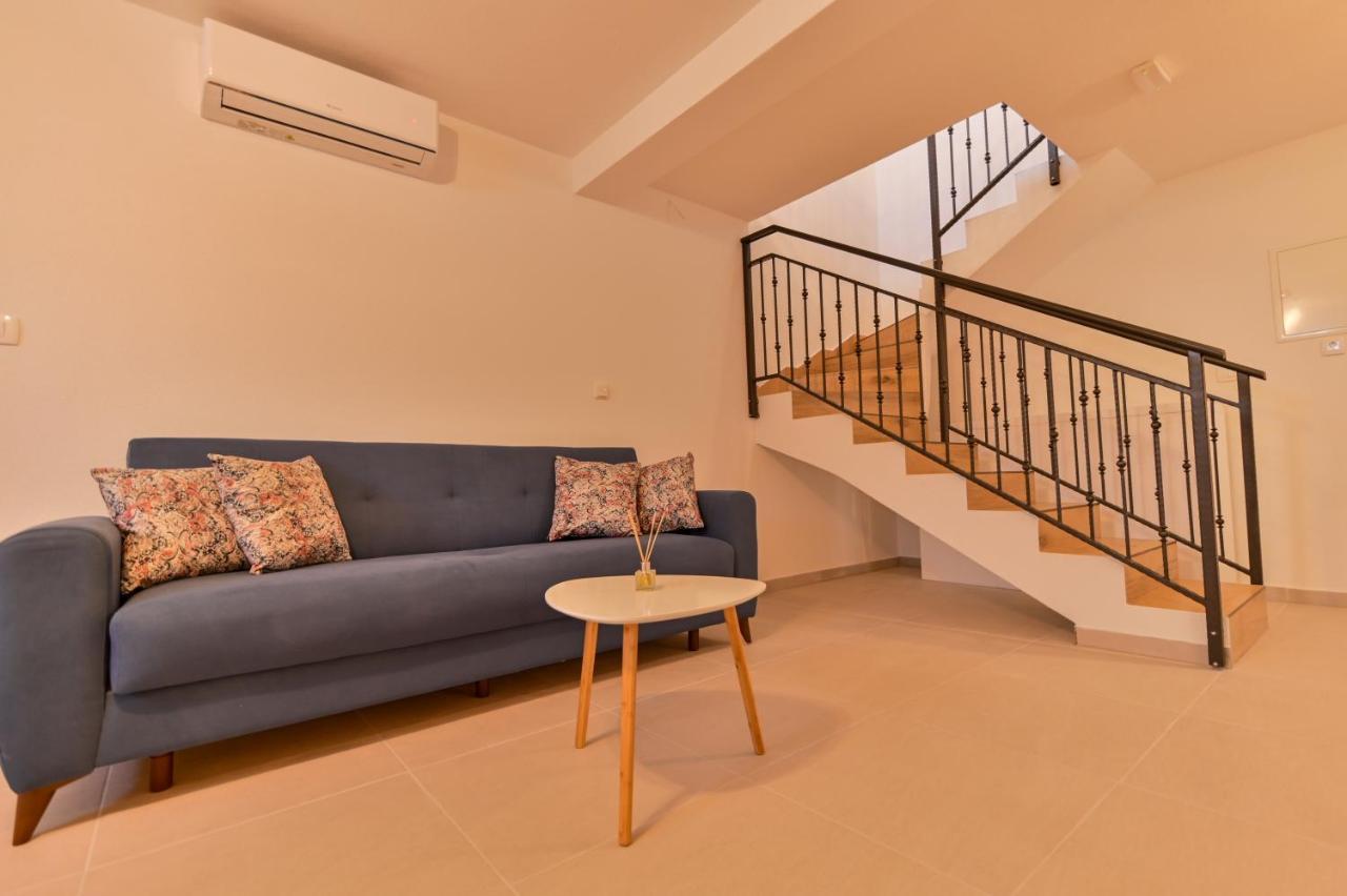 Villa Rudini With Heated Pool Okrug Gornji Dış mekan fotoğraf